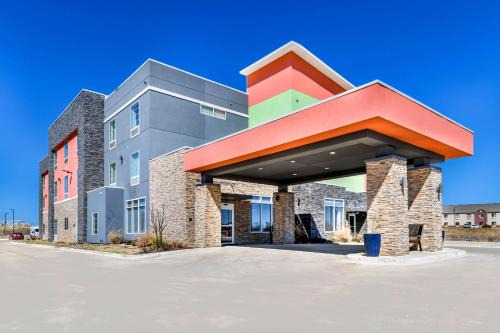 Calera Hotel | Cozy Hy-Lo Hotel: Pet-Friendly Stay with Hot Tub Access