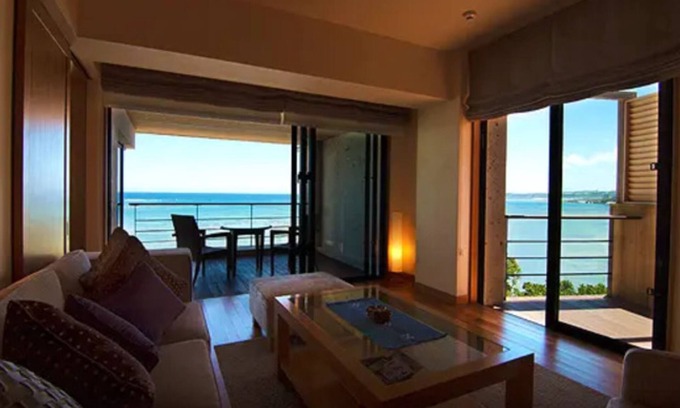 Okinawa Hotel | Hyakunagaran: Guest Rated 9.8 with Spa & Family Amenities