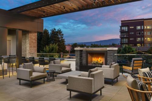 Mountain View Hotel | Discover Hyatt Centric Mountain View: Pet-Friendly Retreat