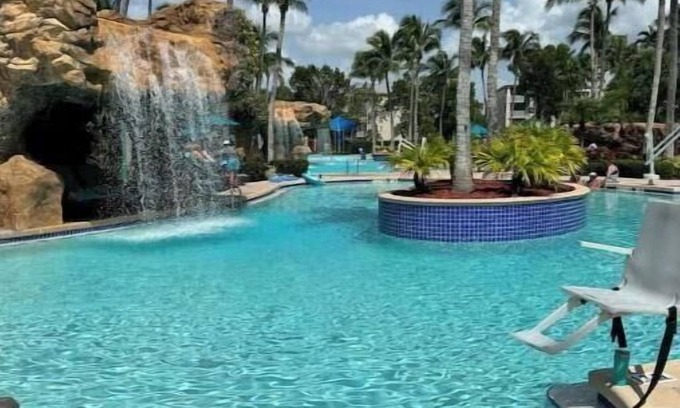 Estero Hotel | Hyatt Coconut Cove Studio Golf Lazy River