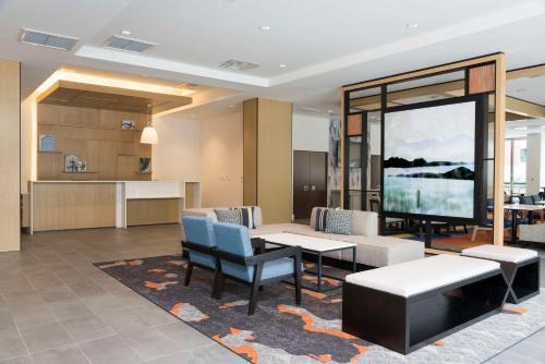 Red River Cultural District Hotel | Pet-Friendly Hyatt House Austin/Downtown with Pool Access