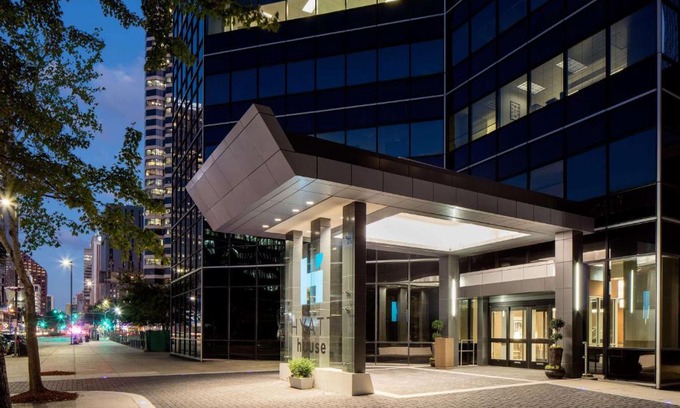 Central Business District Hotel | Explore Hyatt House New Orleans Downtown with Great Amenities