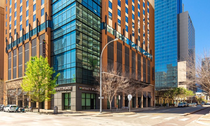 Waller Creek District Hotel | Discover Hyatt Place Austin Downtown with Pool & Spa