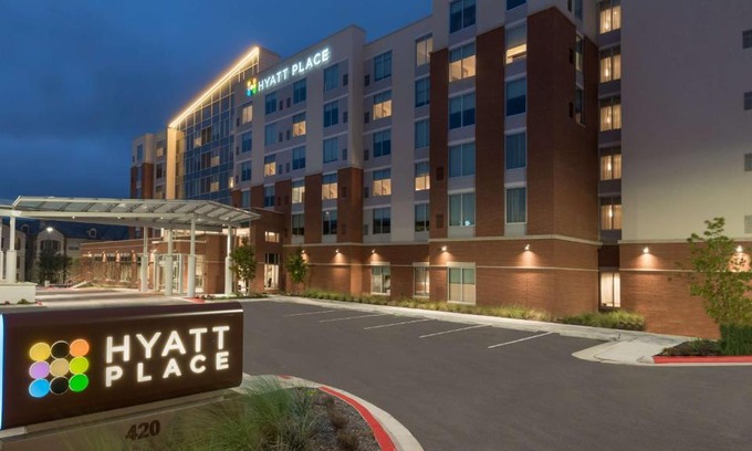 Round Rock Hotel | Discover Hyatt Place Austin/Round Rock – Pet Friendly Escape