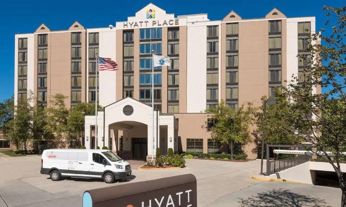 Medford Hotel | Pet-Friendly Hyatt Place Boston/Medford with Pool Access