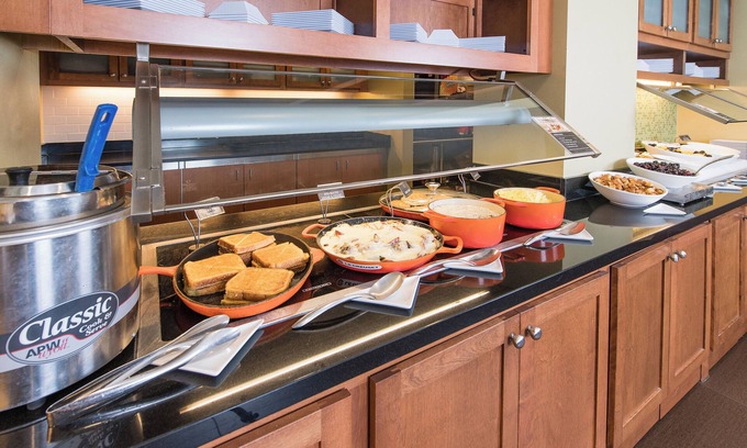North Charleston Hotel | Explore Hyatt Place Charleston Airport with Family-Friendly Amenities