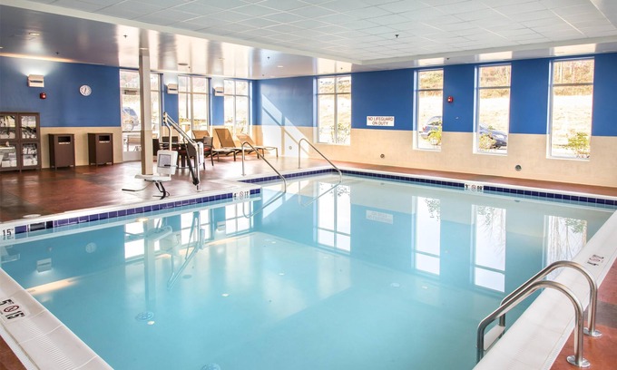 Charlottesville Hotel | Guest Rated Hyatt Place Charlottesville with Pool & Breakfast