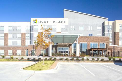 The Colony Hotel | Pet Friendly Retreat at Hyatt Place Dallas/The Colony