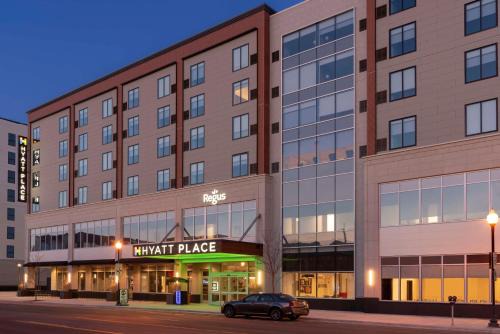 Royal Oak Hotel | Inviting Hyatt Place Detroit/Royal Oak: Pet-Friendly Stay