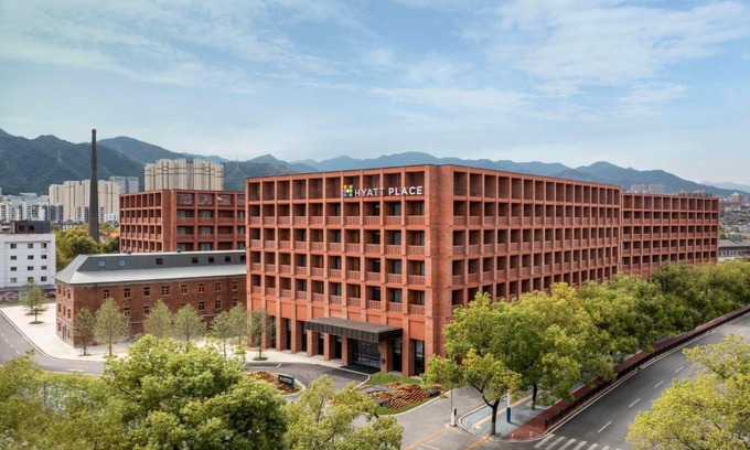Changjiang County Hotel | Explore Hyatt Place Jingdezhen Taoxichuan with Family-Friendly Amenities