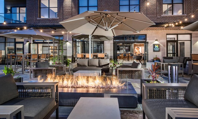 Newark Hotel | Top-Rated Hyatt Place Newark on Main Street with Pool & Breakfast