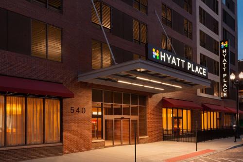 Old Market Hotel | Explore Hyatt Place Omaha/Downtown-Old Market with Pool Access