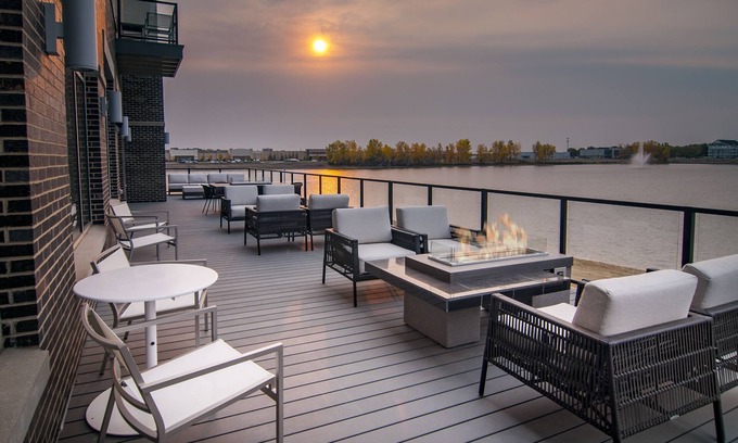Sioux Falls Hotel | Discover Hyatt Place Sioux Falls South with Pool & Breakfast