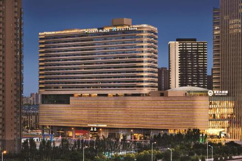 Jinfeng Qu Hotel | Discover Hyatt Place Yinchuan Yuecaicheng with Pool & Ocean View