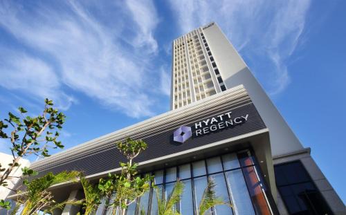 Makishi Hotel | Experience Hyatt Regency Naha: 5-Star Comfort Awaits