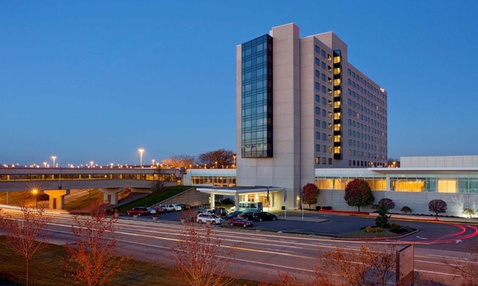 Joffre Hotel | Indulge in Comfort at Hyatt Regency Pittsburgh Airport