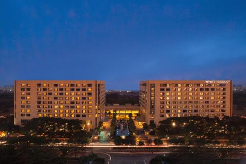 Viman Nagar Hotel | Elegant Hyatt Regency Pune Hotel & Residences with Spa