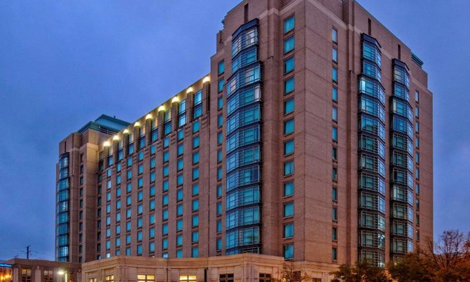 Reston Hotel | Discover Hyatt Regency Reston: Pet Friendly & Oceanfront Retreat
