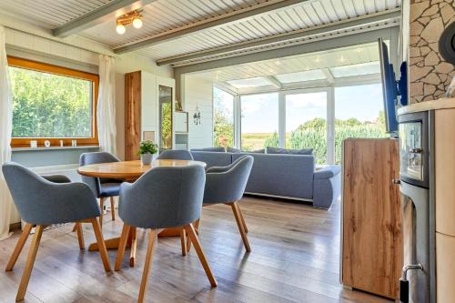 Simonsberg House | Discover Oceanfront Bliss at Hygge42 - Rated 8.8/10