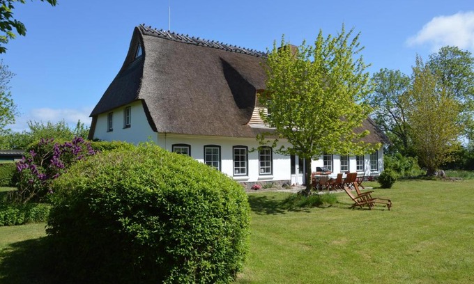 Steinbergkirche House | Pet-Friendly Retreat at Hyggeby - 4-Star Comfort Awaits