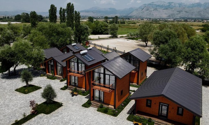 Shkoder County Resort | Hysaj Agroturizëm: Oceanfront Escape with Pool & Dining