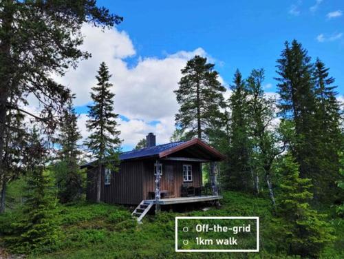 Snasa House | Cozy Hytte ved innsjø: Pet-Friendly Retreat for Families