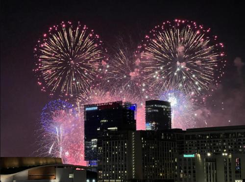 Downtown Nashville Apartment | Hyve: Oceanfront Retreat with Pool & High Guest Ratings