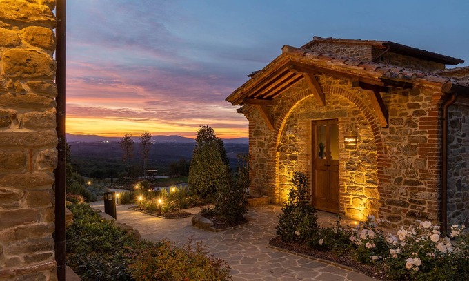 Piegaro House | Experience I Borghi dell'Eremo: Premier Pool & Spa Retreat