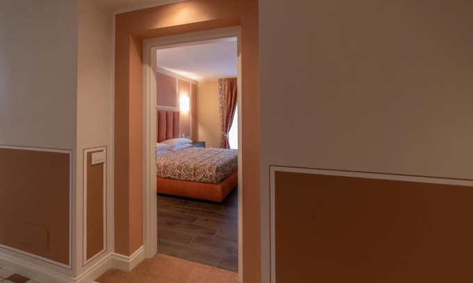 Vigevano Bed & Breakfast | Guest Rated 10/10 at I Castagni with Hot Tub & Dining