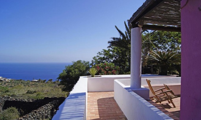 Kamma Apartment | Discover I Dammusi di Punta Karace: Oceanfront Paradise