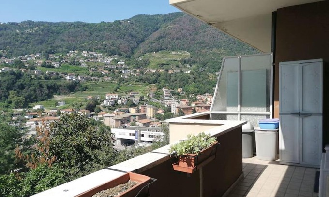 Como Apartment | Discover I Due Archi: Family-Friendly Retreat with High Ratings