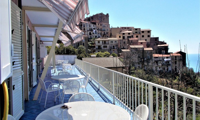 Marina di Pisciotta Apartment | Discover I FIORI DI DONNA ESTER: Family-Friendly Retreat