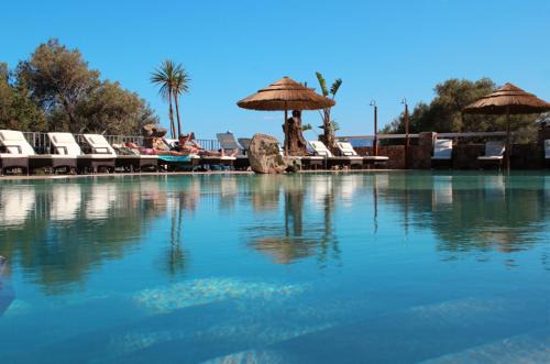 Cala Gonone Hotel | Relaxing I Ginepri Hotel: Oceanfront Pool & Family-Friendly