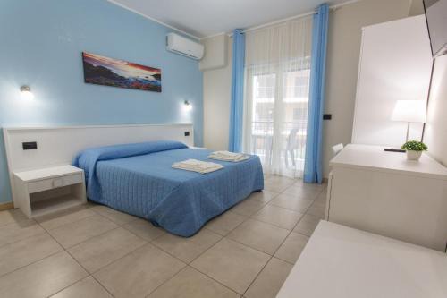 Gazzi Bed & Breakfast | Highly Rated I Granai Messina: Pet-Friendly with Hot Tub