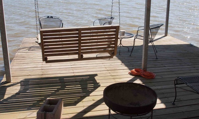 Almo House | Lake View Retreat: Guest Rated 9.8, Pet Friendly Stay