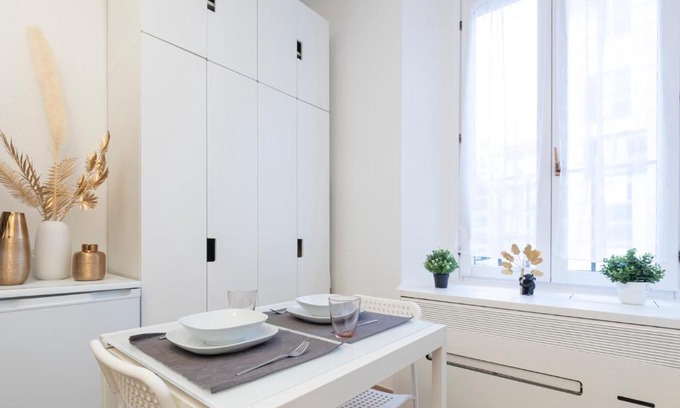 Porta Genova Apartment | Family-Friendly Retreat at I Host Apartment - Alessi 10