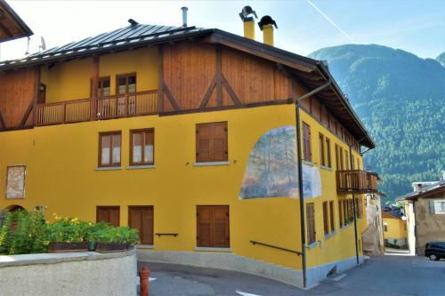 Monclassico Apartment | Exceptional Family Retreat at I Larici - Rated 9.1/10!