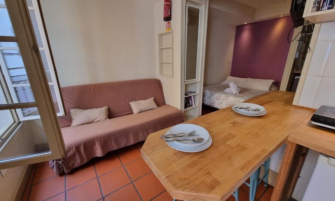 La Real Apartment | Kid-Friendly I Love Perpignan Apartment 9 with Great Reviews