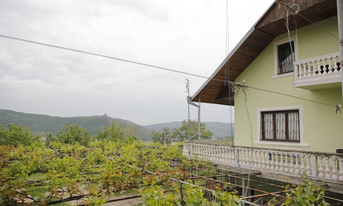 Mtskheta House | Cozy Retreat with Kitchen and Vibrant Atmosphere
