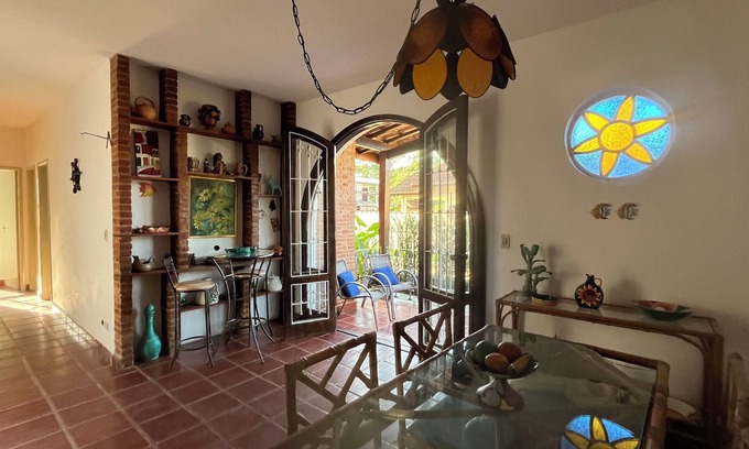 Pedra Verde House | Oceanfront Retreat: House Rental in Praia do Lázaro