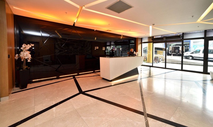 Gumussuyu Mahallesi Apartment | Prime İstiklal Street Apartment near Taksim Square