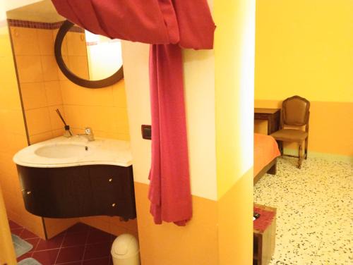 Frassinello Monferrato Bed & Breakfast | Pet-Friendly Retreat at I tre gatti: Family Friendly Stay