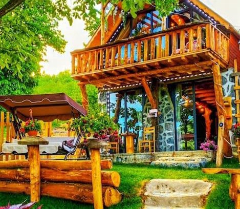Sapanca Ski Chalet | Family-Friendly Getaway at İzmocedağevi - 4-Star Comfort
