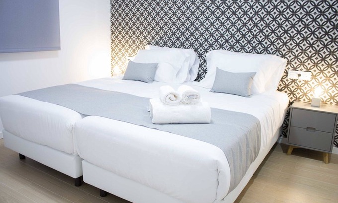 Figares Apartment | IBERICABEDS CENTRO Penthouse: 10/10 Rated Family Haven