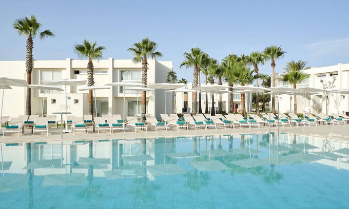 Manacor Resort | Relax at Iberostar Waves Cala Domingos - All Inclusive Stay