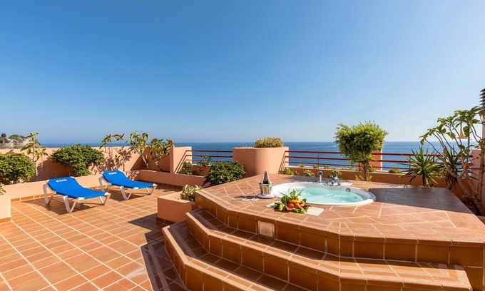 Almunecar Hotel | Relax at Ibersol Almuñecar Beach & Spa with Ocean Views