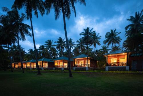 Udumalaipettai Resort | Relaxing Ibex River Resort in Pollachi with Pool & Ocean View