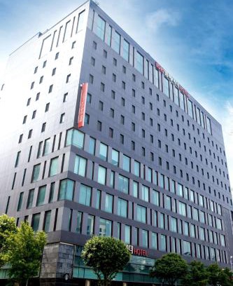 Ingye-dong Hotel | Modern Ibis Ambassador Suwon: 4-Star Comfort Awaits