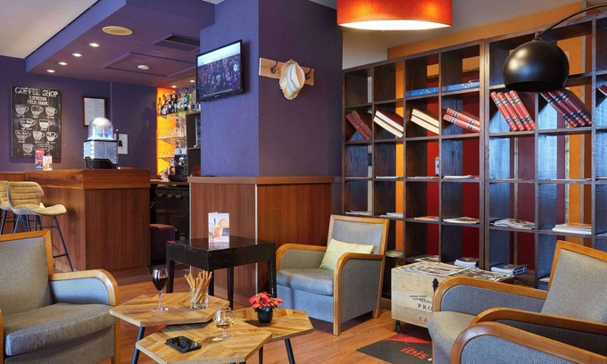 Ambilly Hotel | Comfortable ibis Annemasse: Family-Friendly with Spa & Kitchen