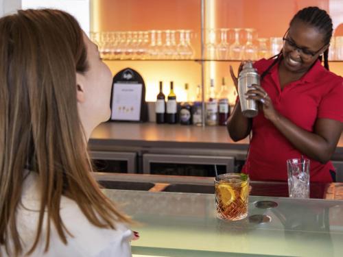 Antwerp Hotel | Pet-Friendly Stay at ibis Antwerpen Centrum with Breakfast